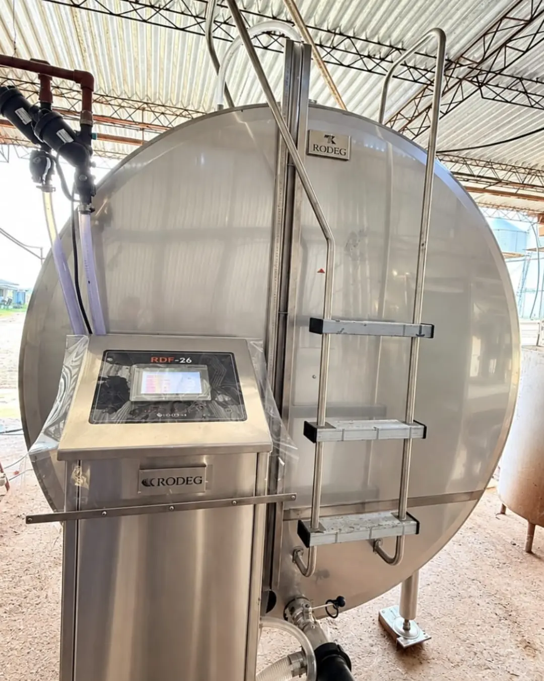 Enfriador cisterna RODEG con tablero PLC
