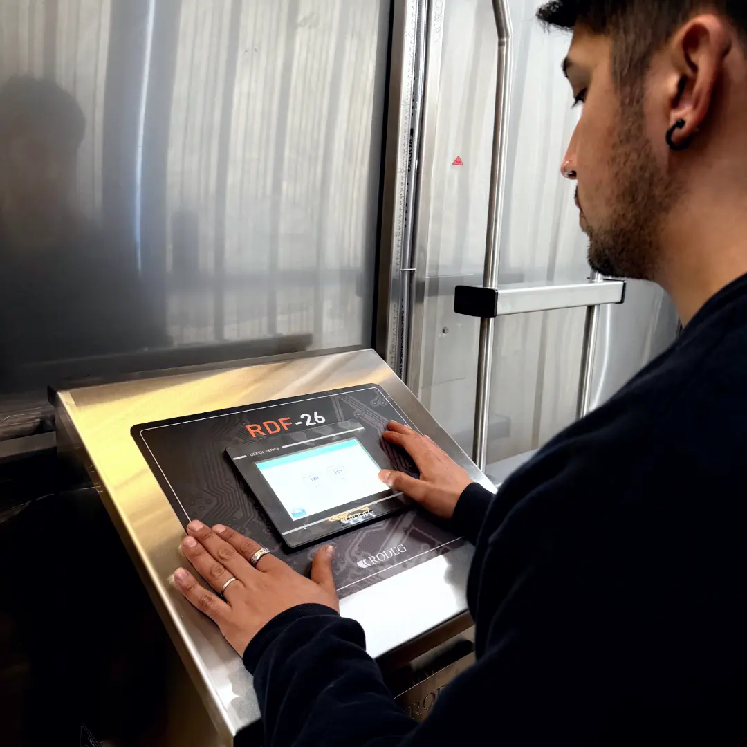 Sistema de comando de frío y lavado automático por PLC RODEG - foto 3