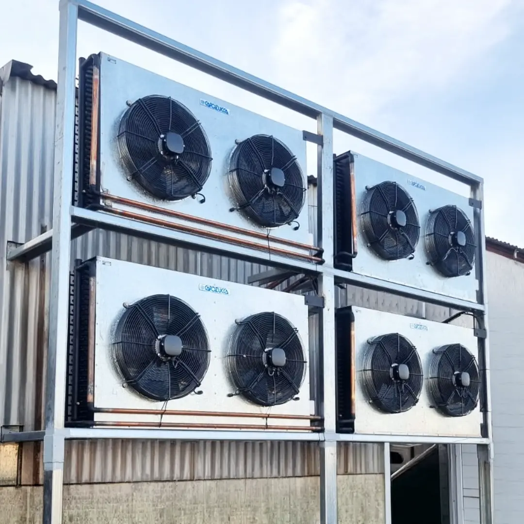 Condensadores del sistema de frío instantáneo instalados
