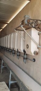 Reforma ampliación ordeñadora de 16 a 24 bajadas. Ampliación llenado y dosificado 16 a 24 bajadas. Conjunto generación de vacío 11-22 c/ventilación. Sistema variador de frecuencia 15hp p/bomba de vacío. Recibidor de leche de 90 lts. 7 ▷ Reforma ampliación ordeñadora de 16 a 24 bajadas. Ampliación llenado y dosificado 16 a 24 bajadas. Conjunto generación de vacío 11-22 c/ventilación. Sistema variador de frecuencia 15hp p/bomba de vacío. Recibidor de leche de 90 lts. 7 | RODEG ®