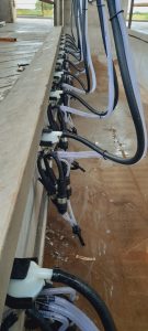 Instalamos Ordeñadora Rodeg Millenium de 10 puestos con brazos de posicionamiento M-18 y extractores de pezoneras automáticos CRA 4-G. 7 ▷ Instalamos Ordeñadora Rodeg Millenium de 10 puestos con brazos de posicionamiento M-18 y extractores de pezoneras automáticos CRA 4-G. 7 | RODEG ®