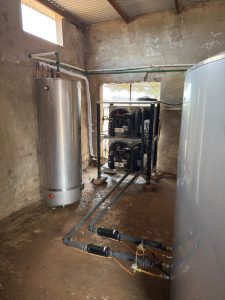 Instalamos Enfriador de Leche tipo Cuba de 8000 LTS - 2 x 4 HP con recuperador de calor de 300 LTS. 5 ▷ Instalamos Enfriador de Leche tipo Cuba de 8000 LTS - 2 x 4 HP con recuperador de calor de 300 LTS. 5 | RODEG ®
